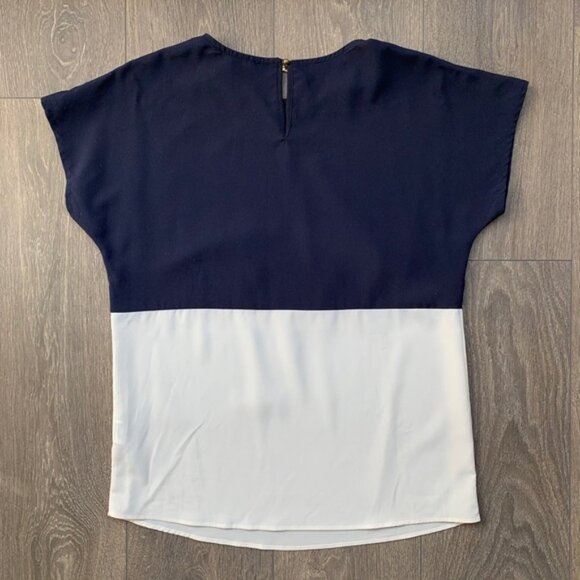 Koton Women’s Blouse Colorblock Gold Chain Short Sleeve Navy White Size 2 - Picture 11 of 12